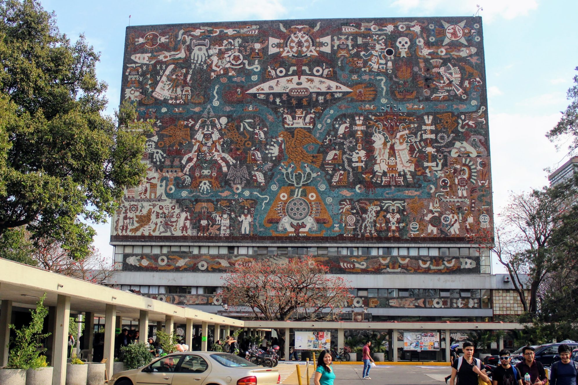 Must See Of Mexican Muralism Tracking Mexico City S Best Murals Mike   IMG 4871 1 1992x1327 